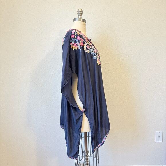 BIYA JOHNNY WAS Alia Poncho Top Navy Floral Embroidered Relaxed Bohemian - Picture 8 of 15